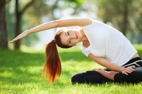 爱游戏官方网站-湖人组织老带新小组提升队内协作氛围，老队员带新队员